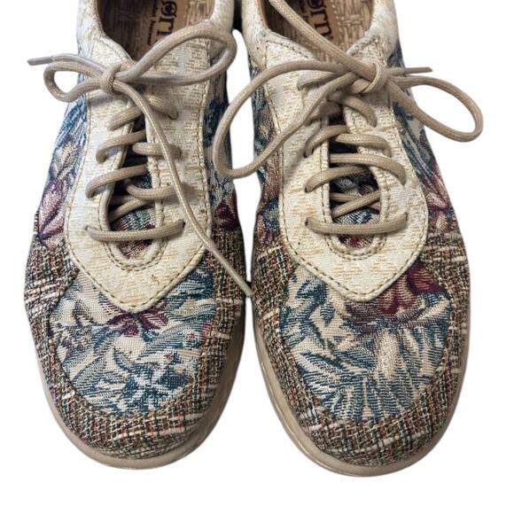 Born Shoes - BORN Taza floral tapestry tweed sneakers